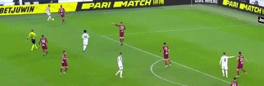 1612638830951093466.gif 【意甲】C罗首开纪录+中框+造乌龙 尤文2比0胜罗马